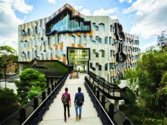 最新澳洲拉筹伯大学2024年QS世界大学综合排名