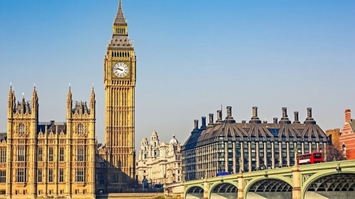 英国<em>阿斯</em><em>科特</em>女子<em>中学</em>怎么样
