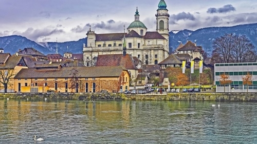 <em>希望</em>集团旗下的<em>学校</em>