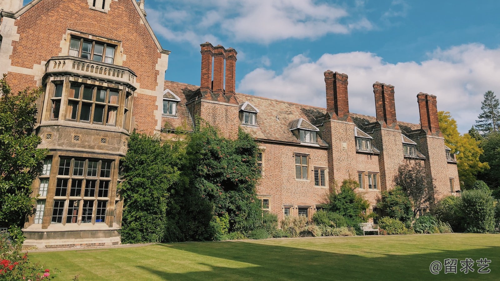 英国大学会查成绩单上的章是盖的还是复印的吗
