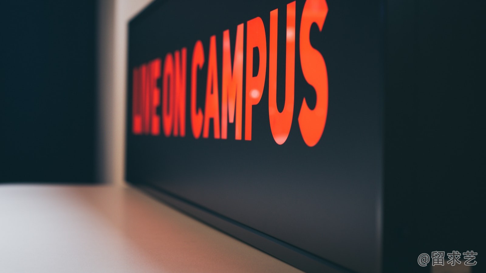 拉筹伯大学世界排名