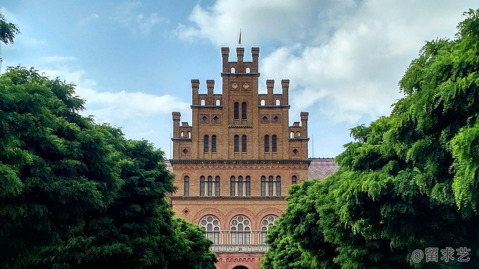 学人工智能大专毕业可以到法国留学吗