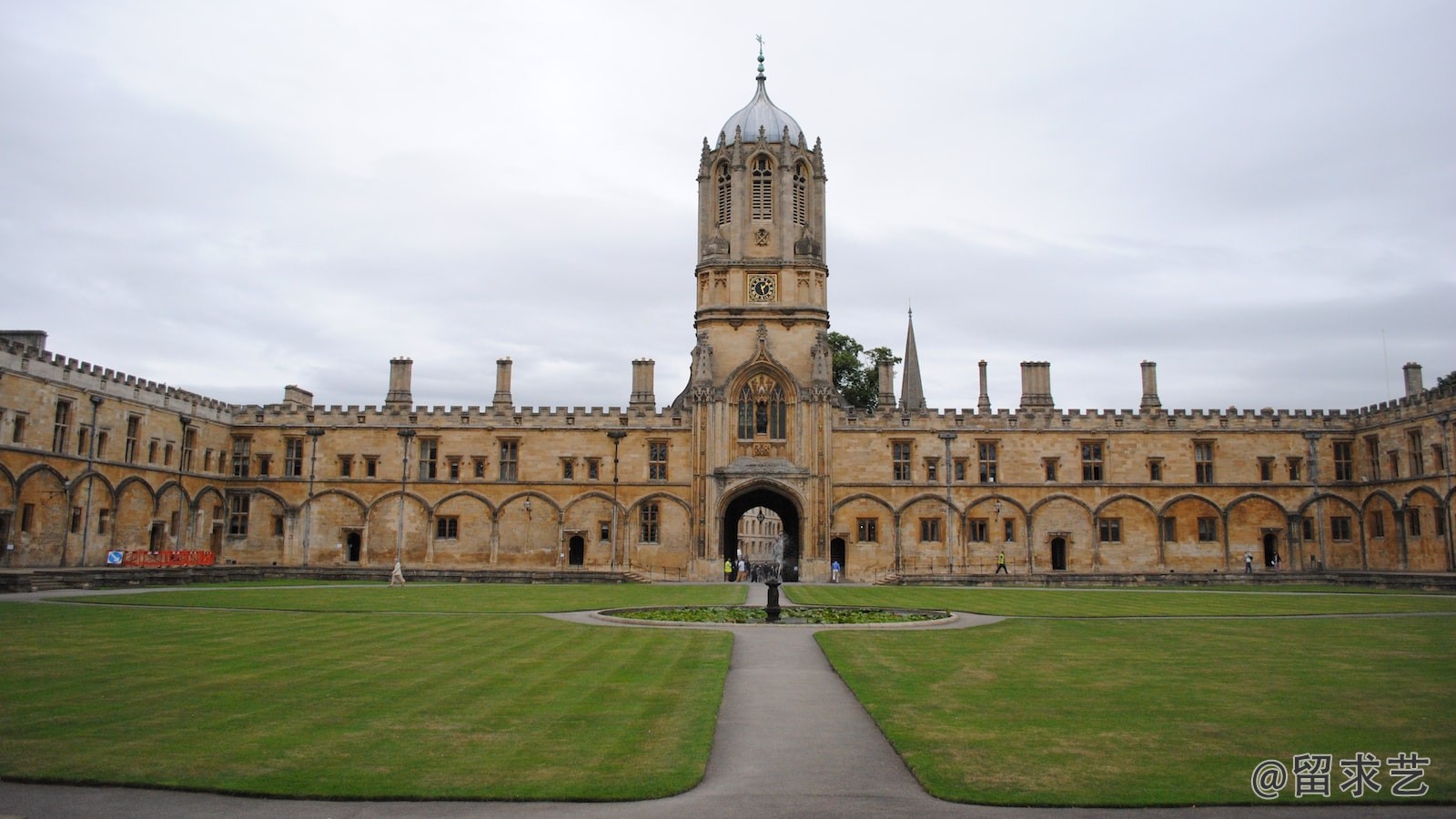 英国埃塞克斯大学的普通大一班和国际大一班有啥区别