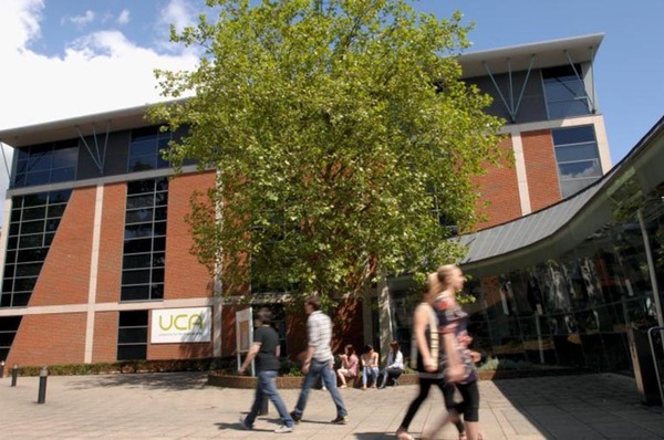 英国创意艺术大学qs世界大学排名