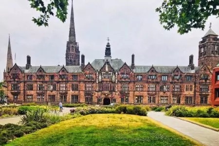 英国考文垂大学学费多少？如何支付？