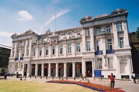 伦敦大学玛丽皇后学院留学条件解读！