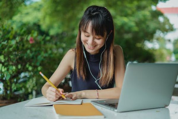韩国弘益大学本科及研究生入学申请条件