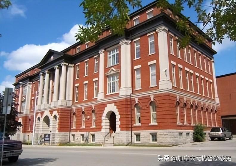 加拿大留学费用要多少,最新加拿大本科留学费用详解析(图6)