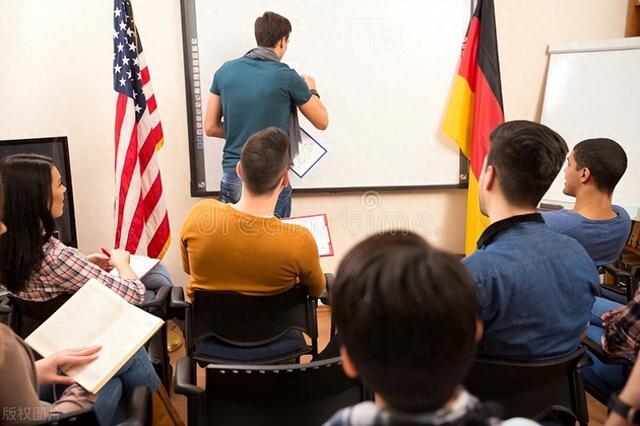 澳大利亚出国留学的条件和要求(出国留学英国好还是澳大利亚好)