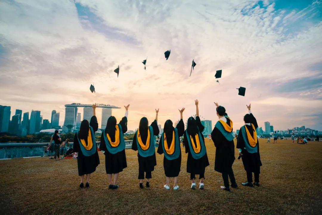 女孩准备出国留学怎么样,女生海外留学的优势详解附专业推荐(图1)