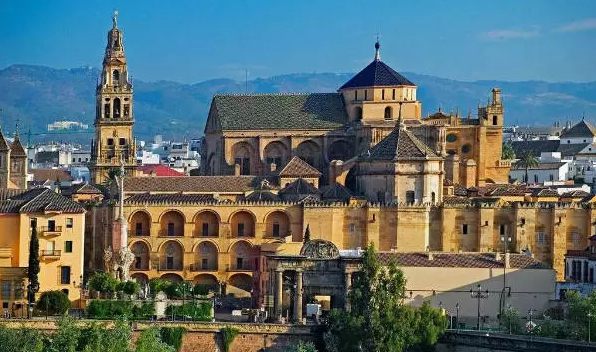 西班牙移民入籍政策及申请条件