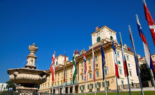 移民奥地利，深度分析奥地利开放式经济发展经验