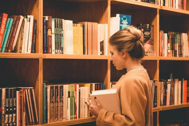 有了欧盟国身份如何在欧盟境内申请学校？