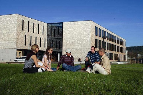 德国移民——公司大学VS私立大学