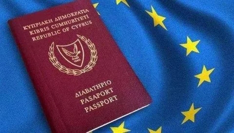 1582702500699021.jpg 办理了美加澳移民后,为什么还要办理一本第三国护照?