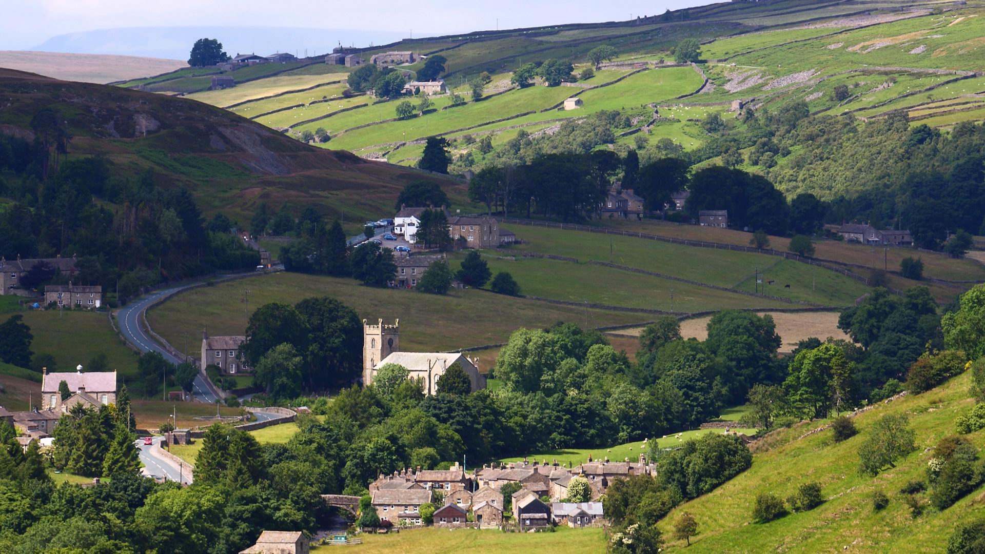 脱欧后英国护照近30年首次改版，重启标志性蓝金两色