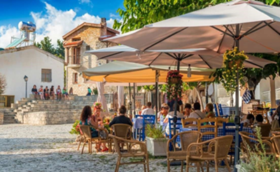 加拿大有哪些可以在国内等枫叶卡获批的雇主移民项目？