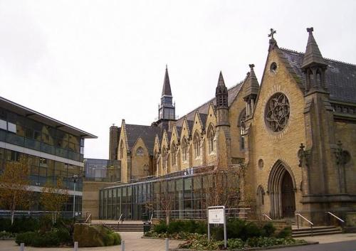 你清楚英国利兹大学的申请条件是什么吗？