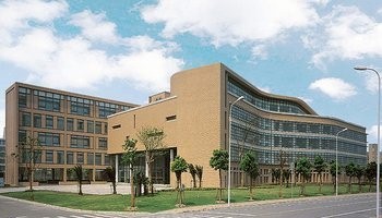 法国服装设计留学费用须知！