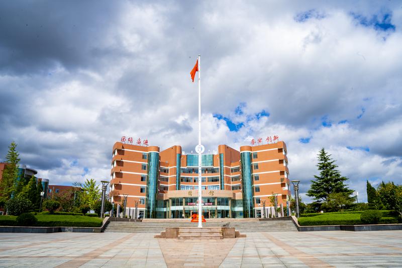 圣彼得堡国立大学位置在哪个城市？圣彼得堡国立大学简介？