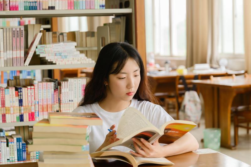 巴塞罗那大学读研入学要求