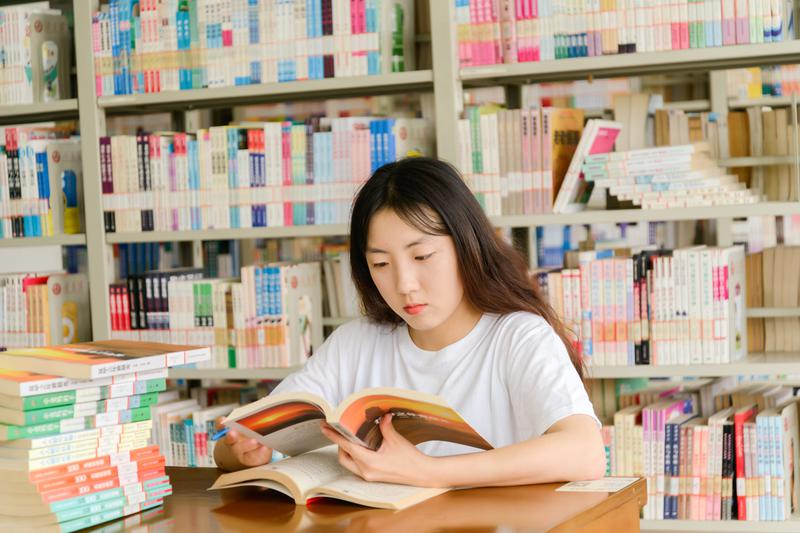 普林斯顿大学与麻省理工学院哪个强?